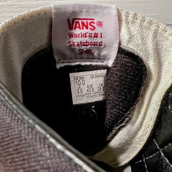 Hi-Top Vans - Picture 5 of 5